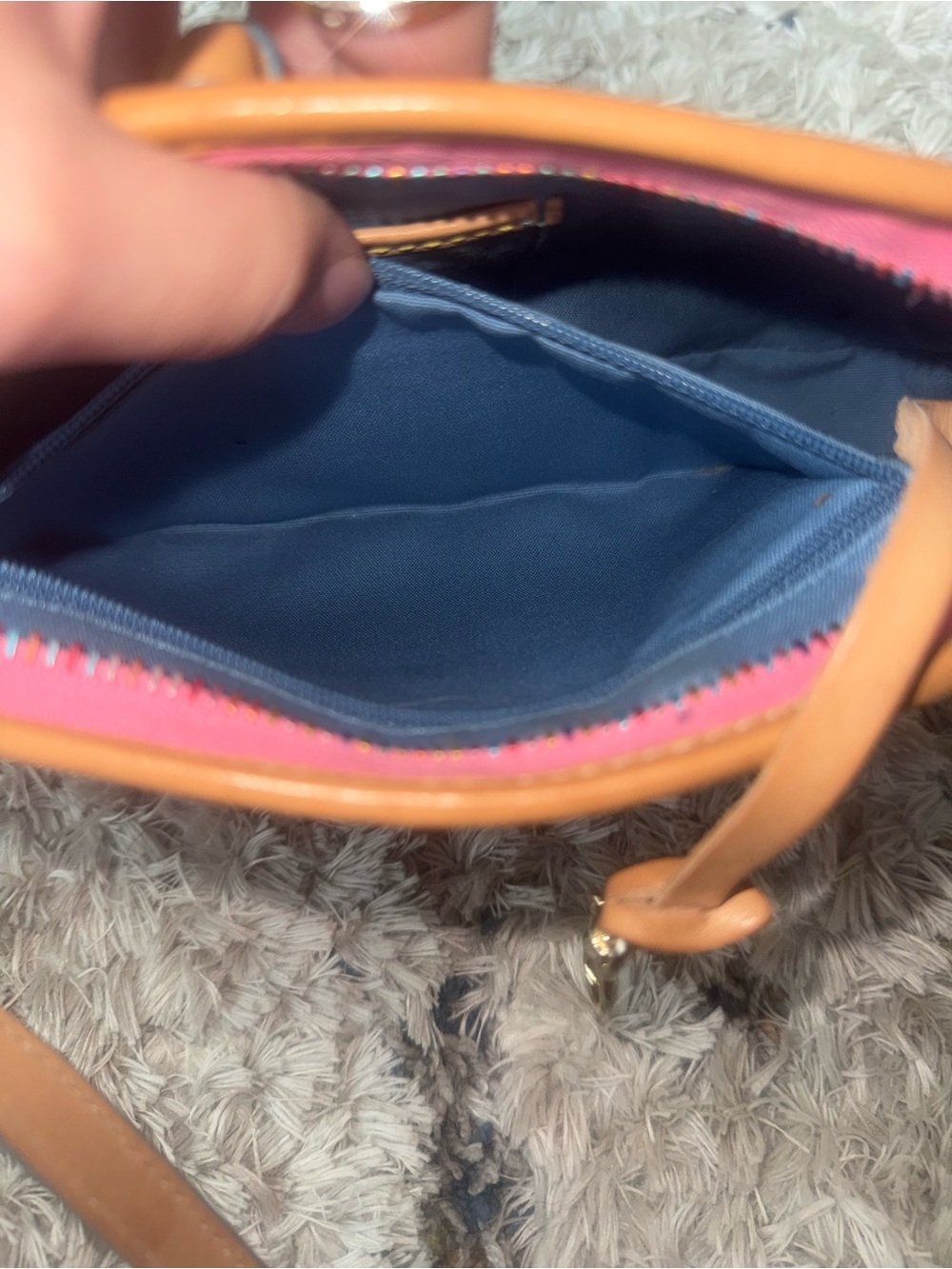 DOONEY & BOURKE VINTAGE Y2K PINK MONOGRAM SHOULDER BAG - Picture 6 of 7